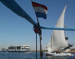 Feloeka's en Cruiseschepen op de Nijl